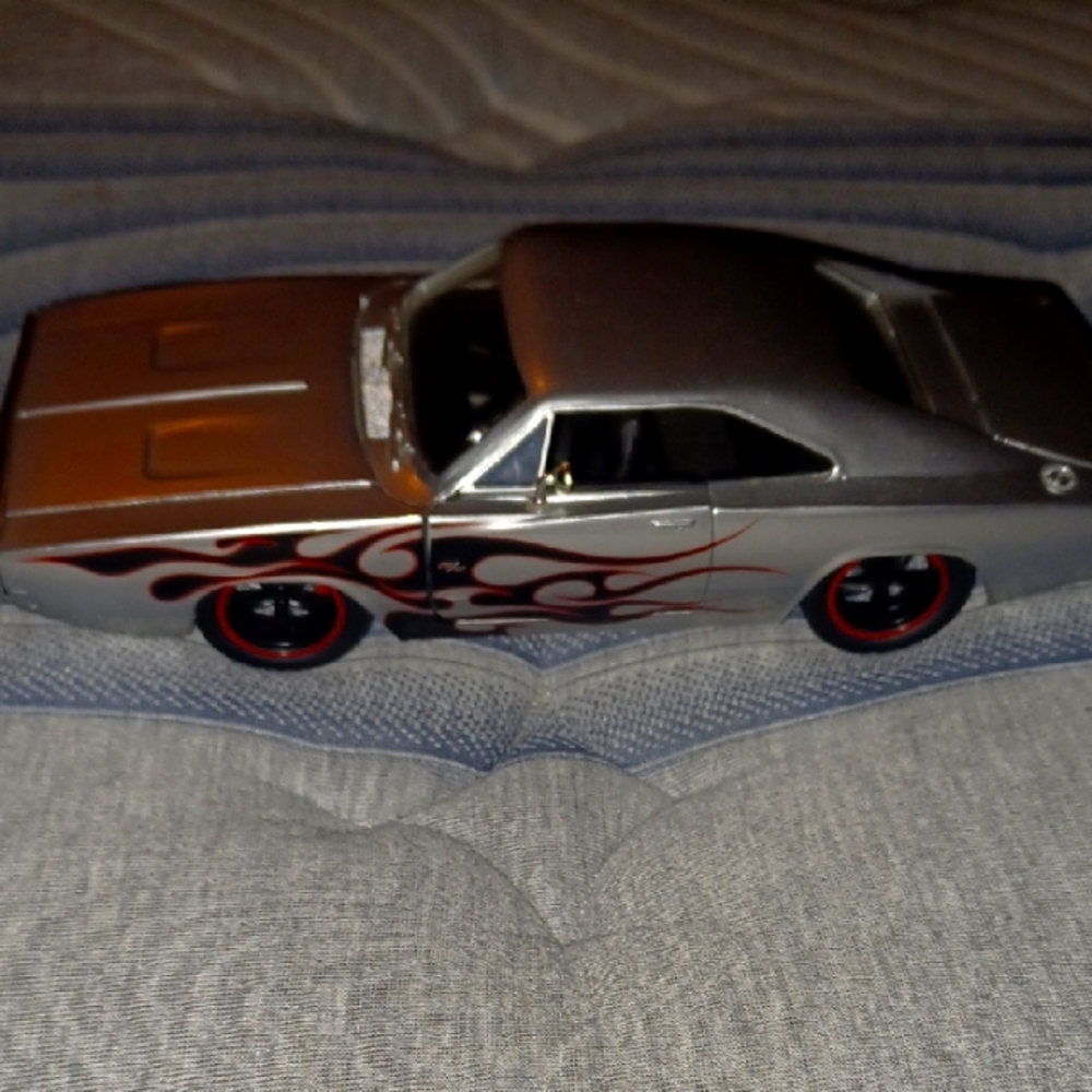 Jada Toys Big Time Muscle 1:24 scale die-cast 1968 Dodge Charger.